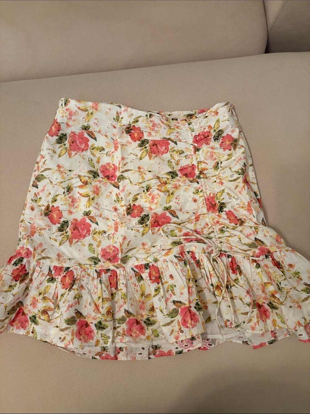 Zara White Mini Skirt with Pink Floral Print